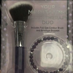 It Cosmetics Contour Brush